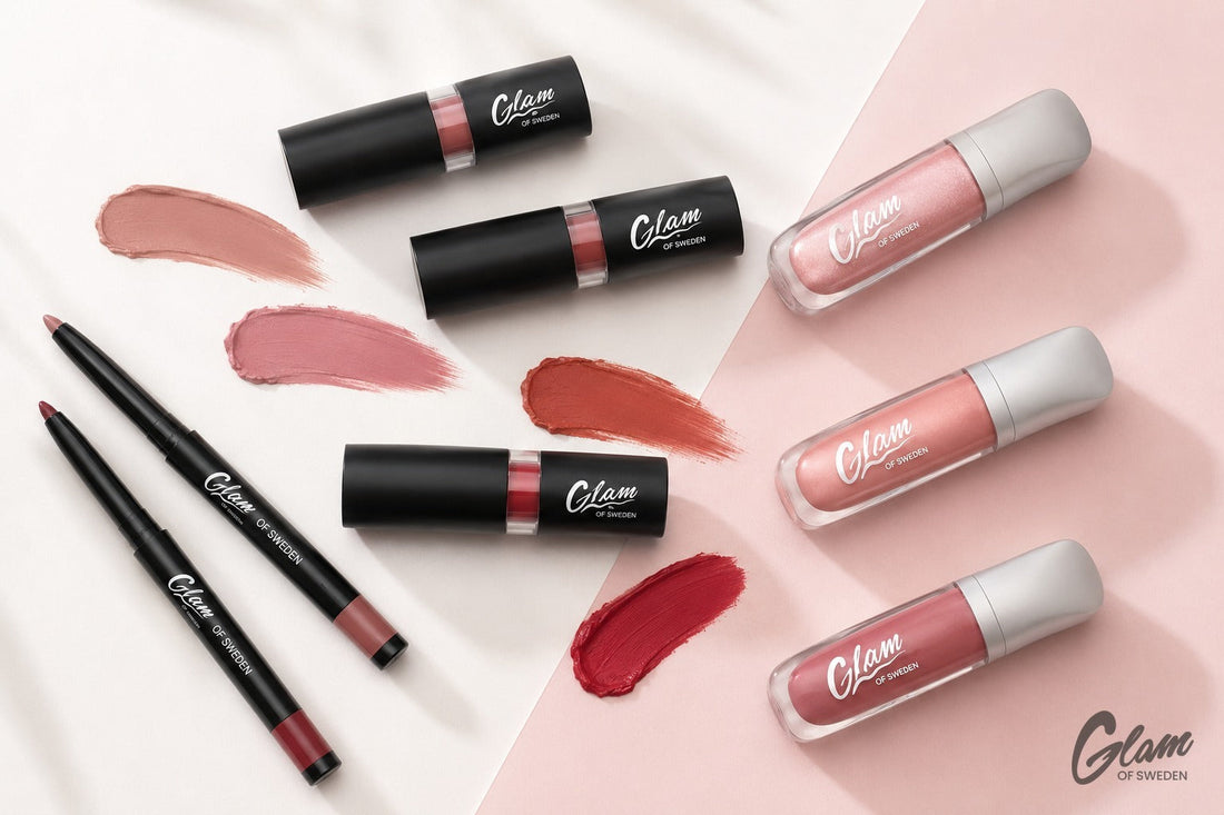 Sélection de rouges à lèvres avec swatches de teintes nude et rosées — Glam of Sweden Maroc