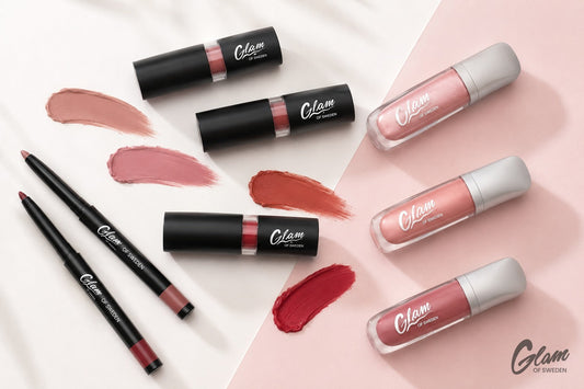 Sélection de rouges à lèvres avec swatches de teintes nude et rosées — Glam of Sweden Maroc