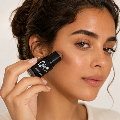 Glam of Sweden Bronzer Stick Venice — modele — visuel illustratif