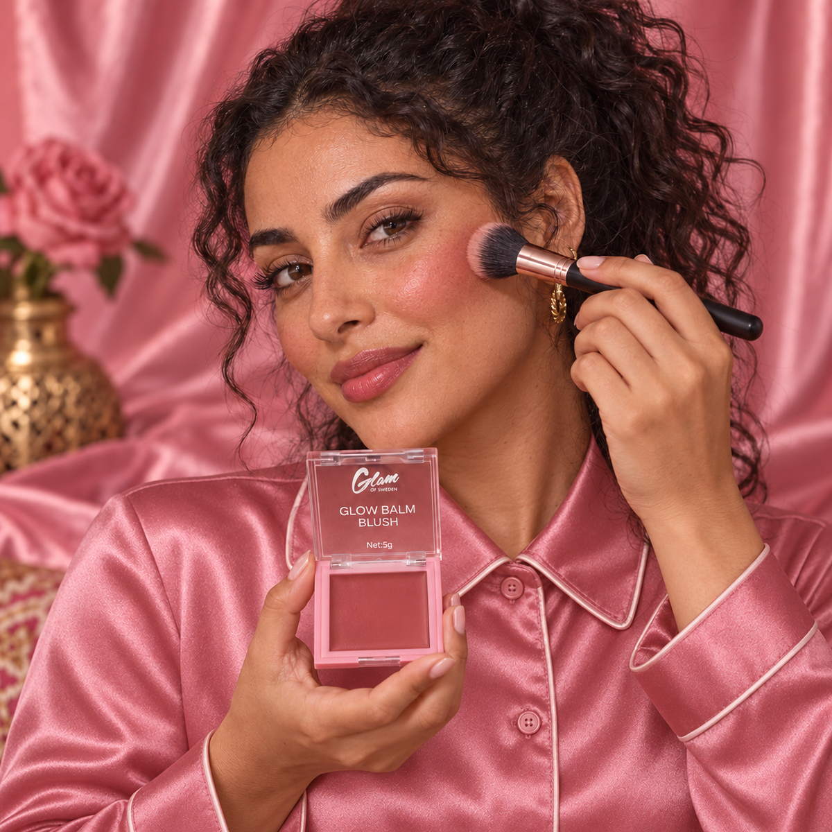 Glow Balm Blush — Application de Pink Lemonade — pyjama rose couvrant