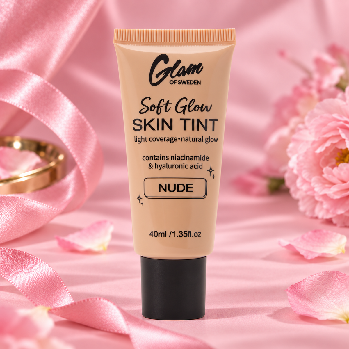 Soft Glow Skin Tint Nude 40 ml, visuel sur fond rose